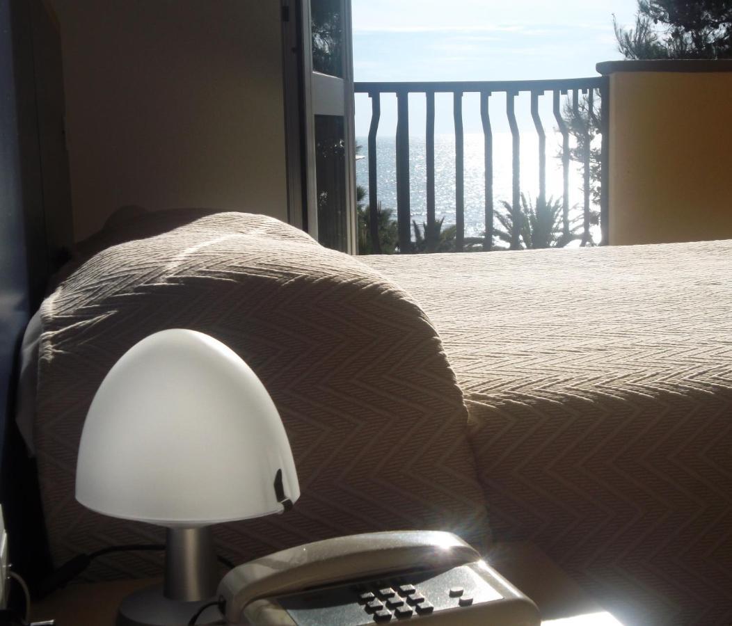 Hotel Quattropalme Tortoreto Bagian luar foto