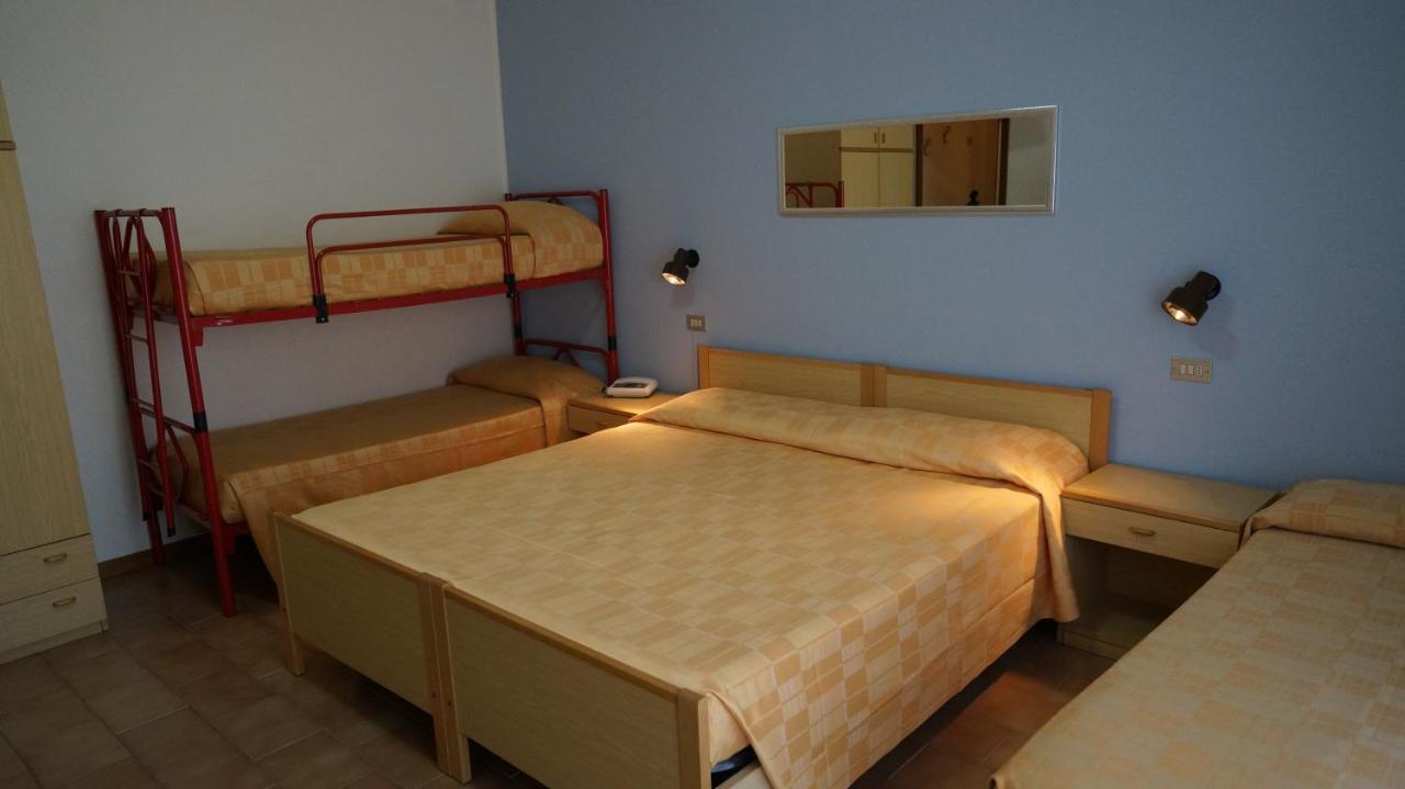Hotel Quattropalme Tortoreto Bagian luar foto