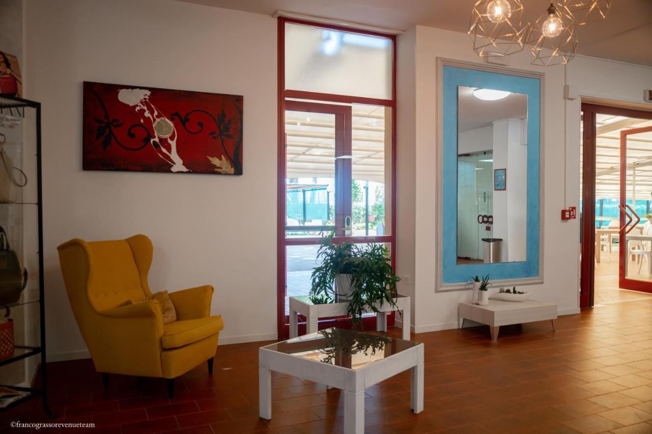 Hotel Quattropalme Tortoreto Bagian luar foto