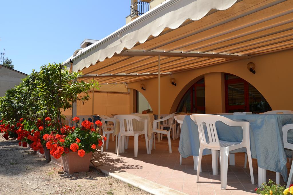 Hotel Quattropalme Tortoreto Bagian luar foto